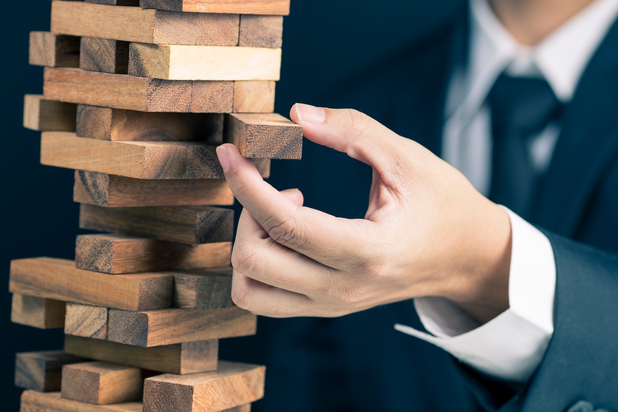 4 Signs That Unethical Leadership Could Be Negatively Impacting Company 4-signs-that-unethical-leadership-could-be-negatively-impacting-company