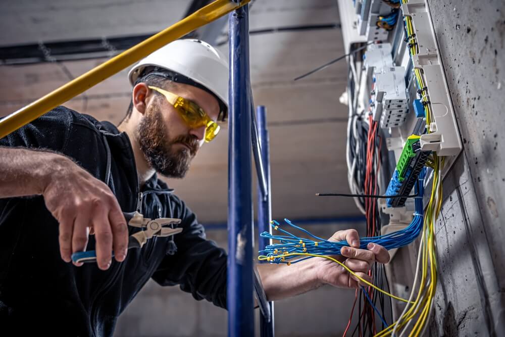 How To Choose The Right Electrical Technician Training Program   Choosing The Right Electrical Technician Training 